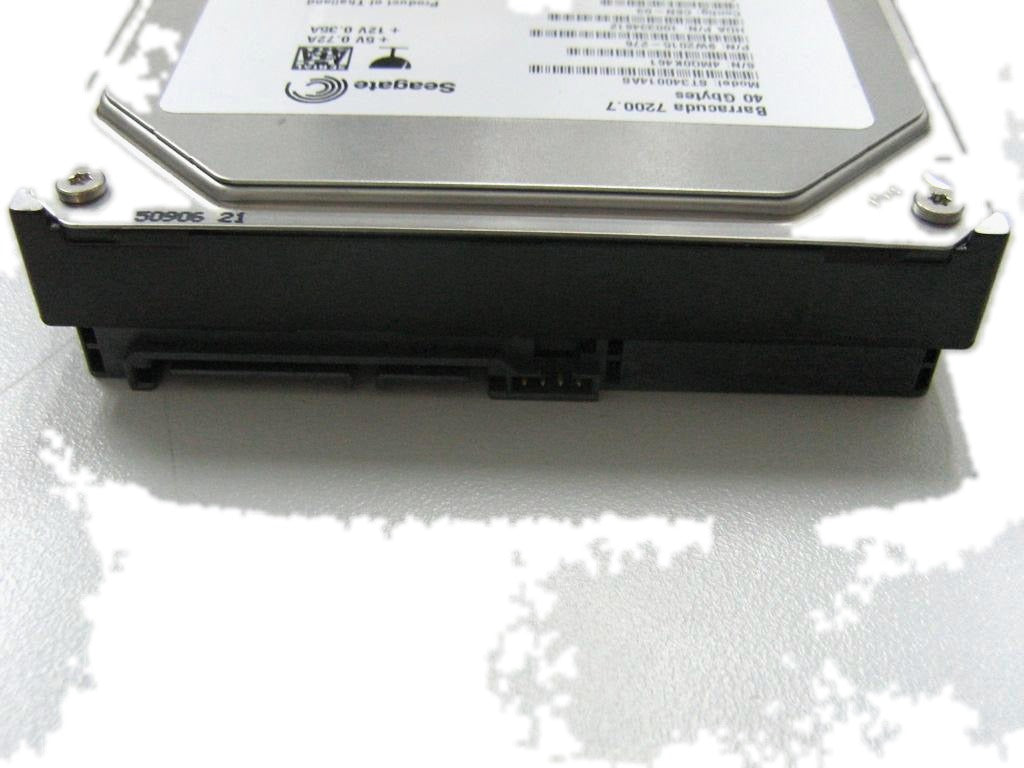 Lenovo Hard Drive HDD 40G 3.5 7200 SATA STD HGST 40Y8760